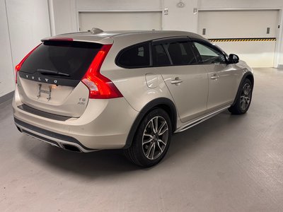 2017 Volvo V60 Cross Country in Vancouver, British Columbia