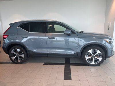 2023 Volvo XC40 in Toronto, Ontario