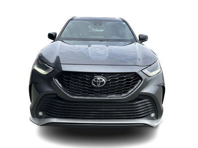 2022 Toyota Highlander in Mississauga, Ontario
