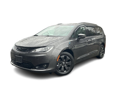 2019 Chrysler Pacifica Hybrid in Richmond, British Columbia