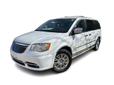 2015 Chrysler Town & Country in North Vancouver, British Columbia