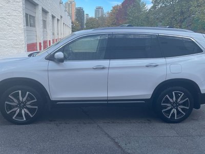 2022  Pilot in North Vancouver, British Columbia