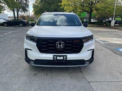 2025 Honda Pilot in Vancouver, British Columbia