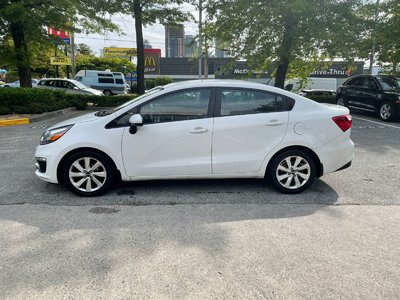 Kia Rio  2017 à Vancouver, Colombie-Britannique