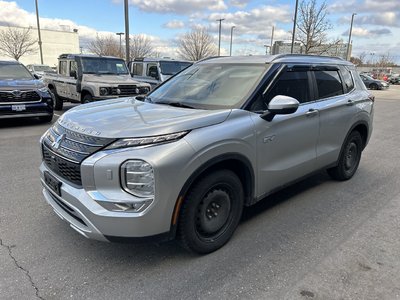 2024 Mitsubishi Outlander Plug-In Hybrid in Mississauga, Ontario