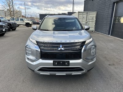 2024 Mitsubishi Outlander Plug-In Hybrid in Mississauga, Ontario