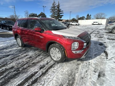2025 Mitsubishi Outlander Plug-in Hybrid in Mississauga, Ontario