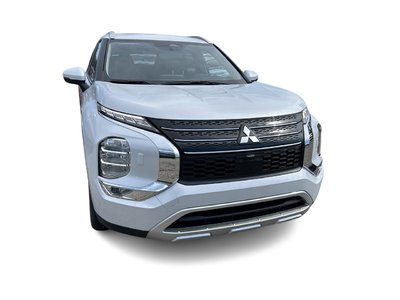 2025 Mitsubishi Outlander Plug-in Hybrid in Mississauga, Ontario