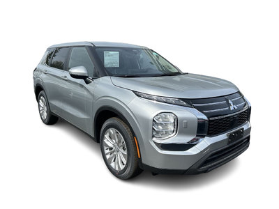 2025 Mitsubishi Outlander in Mississauga, Ontario