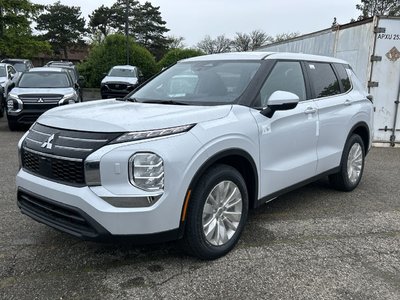 2025 Mitsubishi Outlander in Mississauga, Ontario