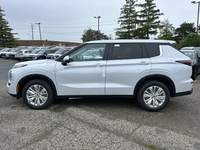 2025 Mitsubishi Outlander in Mississauga, Ontario