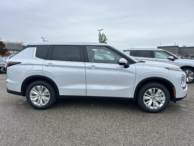2025 Mitsubishi Outlander in Mississauga, Ontario