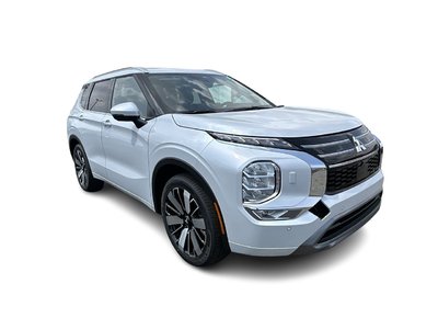 2025 Mitsubishi Outlander in Mississauga, Ontario