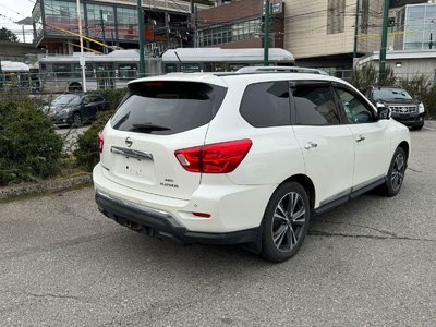 Nissan Pathfinder  2017 à Vancouver, Colombie-Britannique