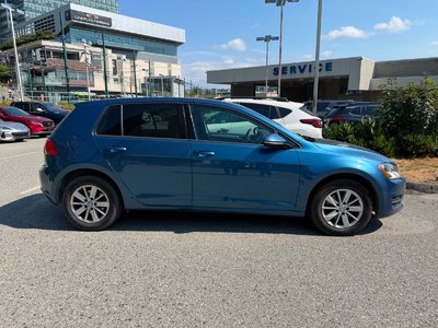 Volkswagen Golf  2017 à Vancouver, Colombie-Britannique