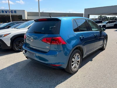 Volkswagen Golf  2017 à Vancouver, Colombie-Britannique