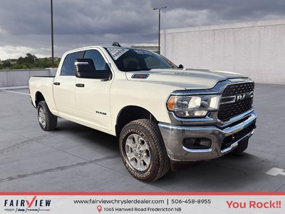 2024 Ram 3500 Big Horn  Amazing condition 6.4 L gas
