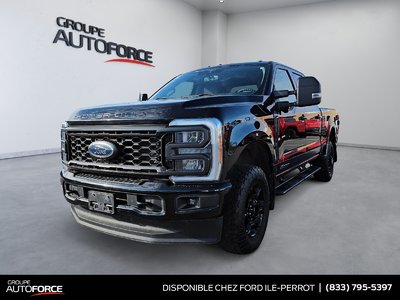 Ford Super Duty F-250 SRW  2023 Ford Super Duty F-250 XLT Crew Cab 4x4 2023 — moteur diesel Power Stroke V8 6,7 L, transmission auto
