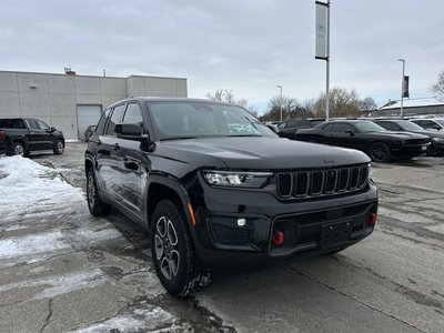 2022 Jeep Grand Cherokee 4X4 in Mississauga, Ontario