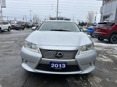 2013 Lexus ES350 in Mississauga, Ontario