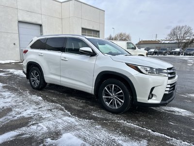 2017 Toyota Highlander in Mississauga, Ontario