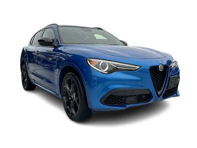 Alfa Romeo Stelvio  2022 à Vancouver, Colombie-Britannique