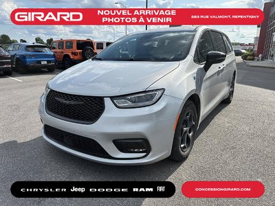 Chrysler Pacifica Hybrid  2023