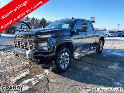 Chevrolet Silverado 2500HD Custom crewcab boite 6.6 moteur duramax diesel 2023 le centre de l usage en estrie