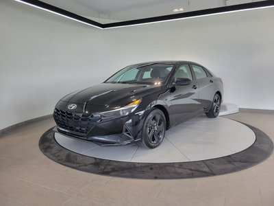 2023 Hyundai Elantra Preferred + CARPLAY + CAMERA + A/C + WOW!+++