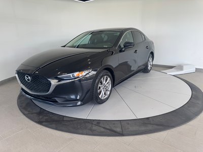 Mazda 3 GX + A/C + CAMERA + BLUETOOTH + WOW +++ 2022