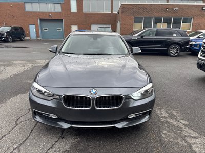 2014 BMW 3 Series 320i xDrive low mileage, awd, sunroof, 17 inch mags, sunroof,