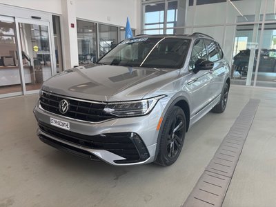 Volkswagen Tiguan Comfortline R-Line Black Edition TOIT 2023 A PARTIR DE 4.39%