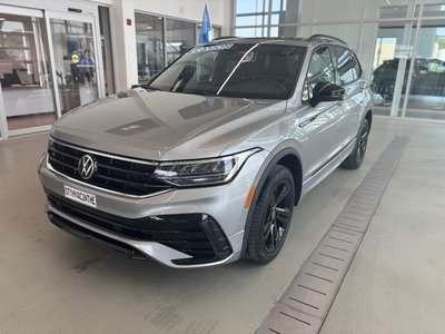 Volkswagen Tiguan Comfortline R-Line Black Edition SIMILICUIR TOIT 2023 A PARTIR DE 4.39%