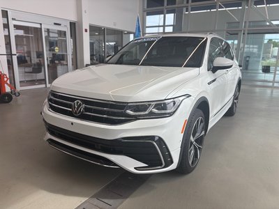 Volkswagen Tiguan Highline R-Line TOIT PANO INTERIEUR DE CUIR NAV 2023 A PARTIR DE 4.39%