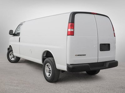 Chevrolet Express Cargo 2500  2024 à Saint-Léonard, Québec