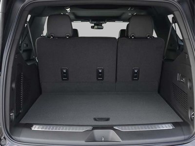 2025 Chevrolet Suburban in Saint-Leonard, Quebec
