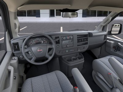 2025 GMC Savana Cutaway 3500 in Saint-Leonard, Quebec