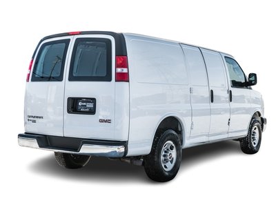 GMC Savana Cargo Van  2021 à Saint-Léonard, Québec