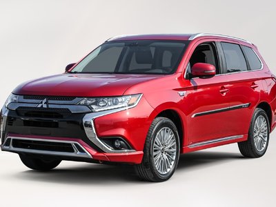 Mitsubishi OUTLANDER PHEV  2019 à Saint-Léonard, Québec