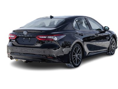 2021 Toyota Camry in Saint-Leonard, Quebec