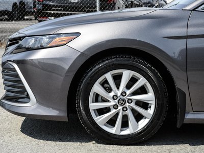 Toyota Camry  2022 à Saint-Léonard, Québec