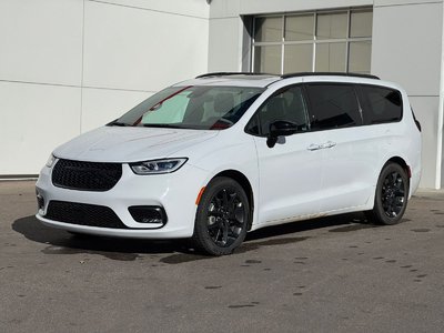 2024 Chrysler Pacifica in Calgary, Alberta
