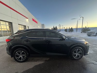 Lexus RXh  2023 à Calgary, Alberta