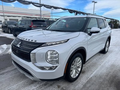 2024 Mitsubishi Outlander in Calgary, Alberta