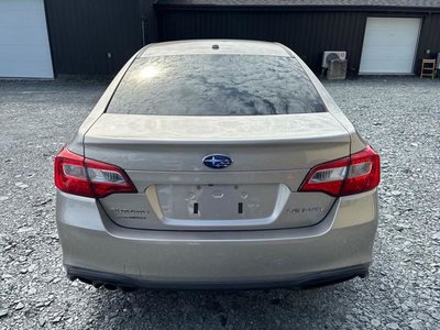Subaru Legacy  2018 à Calgary, Alberta