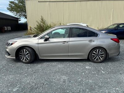 Subaru Legacy  2018 à Calgary, Alberta