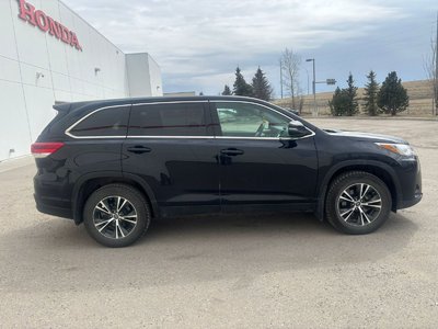 2019 Toyota Highlander in Calgary, Alberta