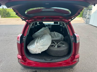 Toyota RAV4  2018 à Calgary, Alberta