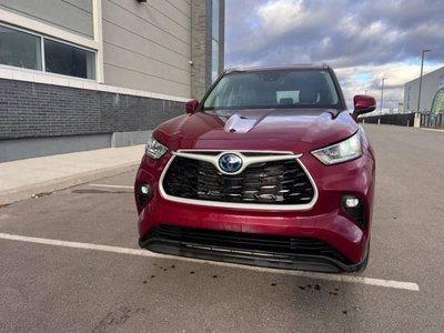 2023 Toyota Highlander hybrid in Regina, Saskatchewan