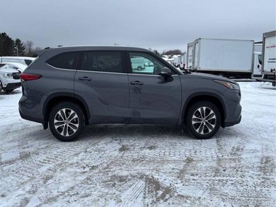 2022 Toyota Highlander in Regina, Saskatchewan